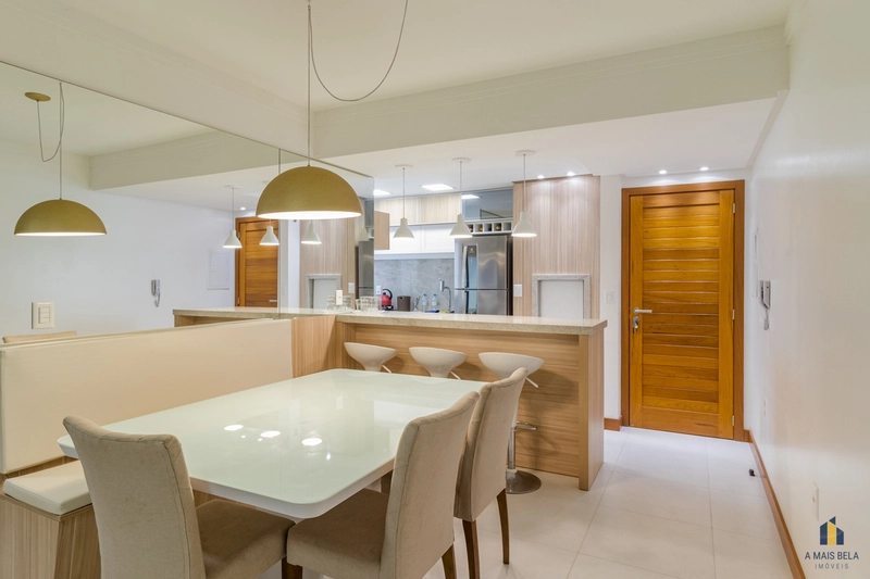Apartamento com 2 dormitórios , em Torres: 1ª foto da galeria de imagens do imóvel