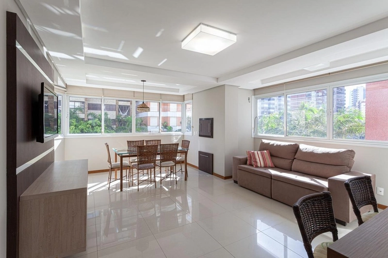 Apartamento em Torres, 2 dormitórios: 3ª foto da galeria de imagens do imóvel
