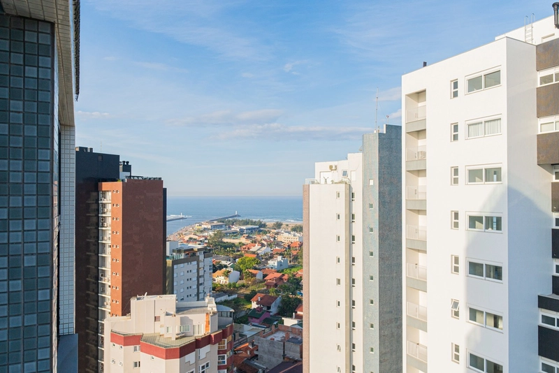 Apartamento em Torres, com sacada: 18ª foto da galeria de imagens do imóvel