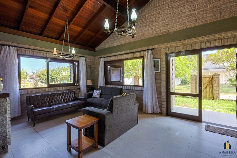 Casa em Torres, praia Paraiso: 3ª foto da galeria de imagens do imóvel