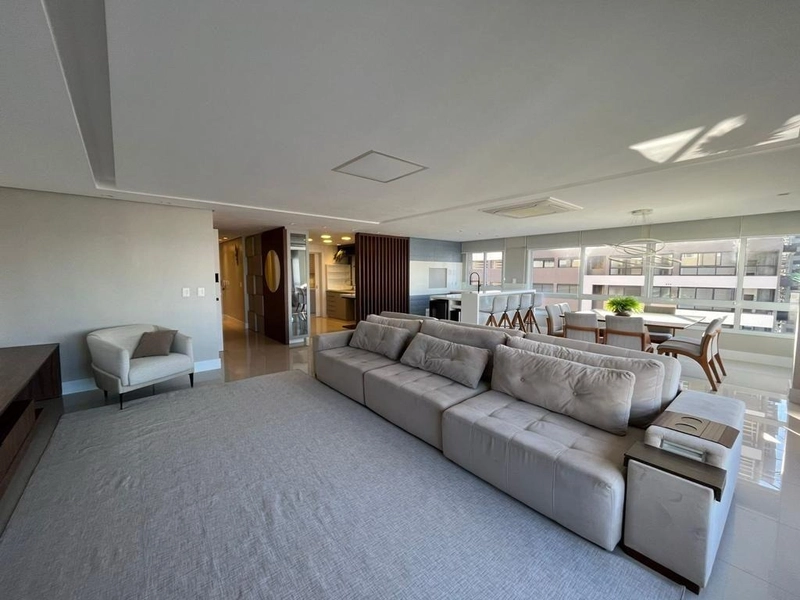 Apartamento em Torres ,4 suítes: 3ª foto da galeria de imagens do imóvel