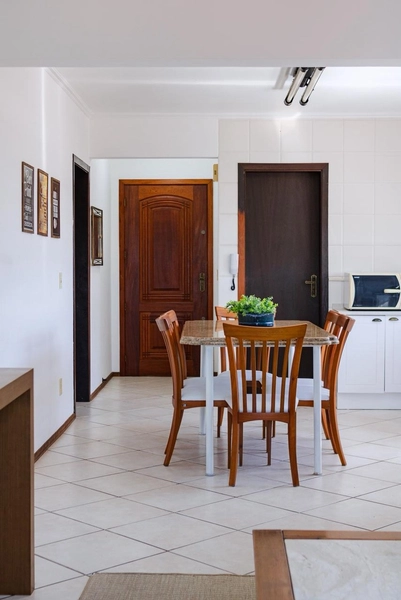 Apartamento em Torres  dormitórios: 3ª foto da galeria de imagens do imóvel