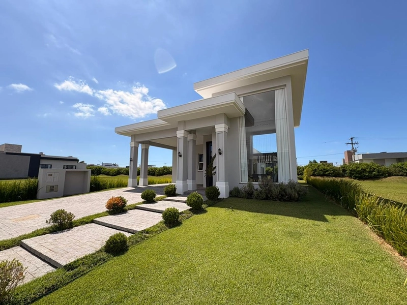 Casa no condomínio Reserva das Aguas com 2 suítes