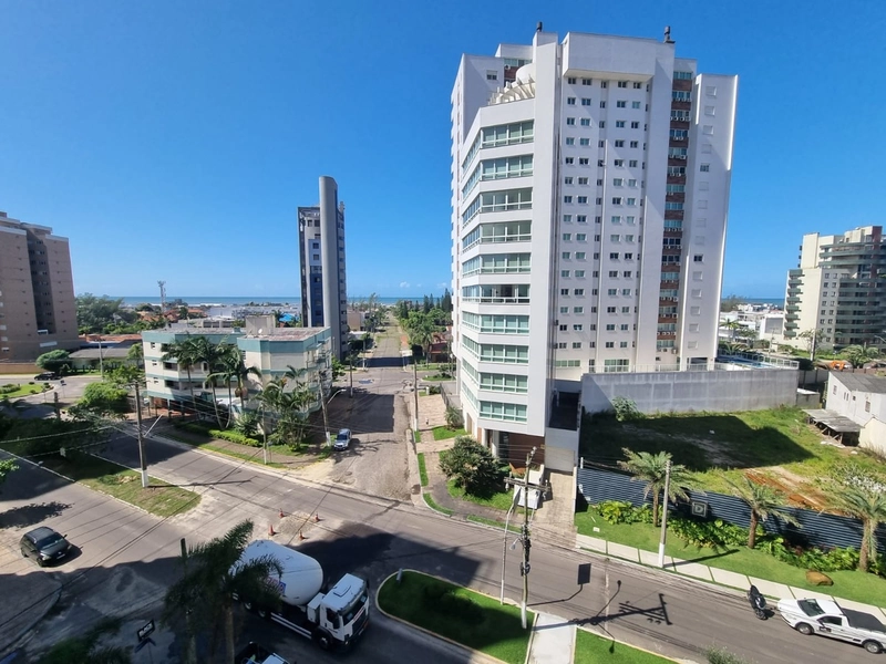 Apartamento em Torres com 4 suítes, sendo 1 suíte master: 4ª foto da galeria de imagens do imóvel