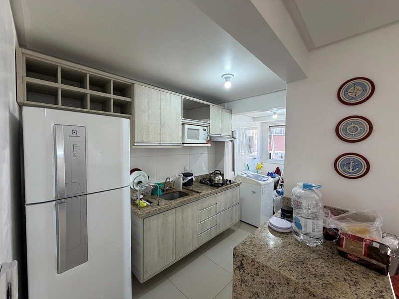 Apartamento em Torres, 2 dormitórios mobiliado: 2ª foto da galeria de imagens do imóvel