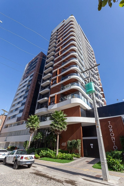 Apartamento em Torres com 2 dormitorios sendo 2 suites: 1ª foto da galeria de imagens do imóvel