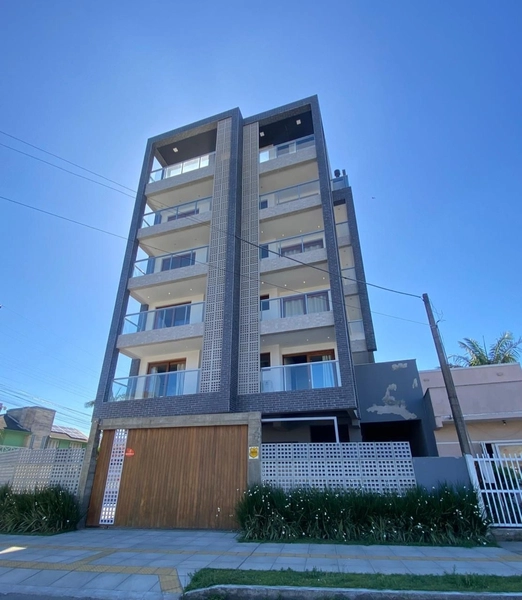 Flat em Torres no centro da cidade: 2ª foto da galeria de imagens do imóvel