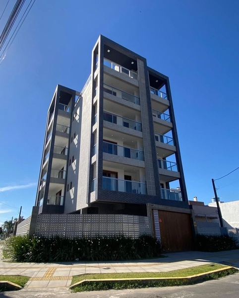 Flat em Torres no centro da cidade: 1ª foto da galeria de imagens do imóvel