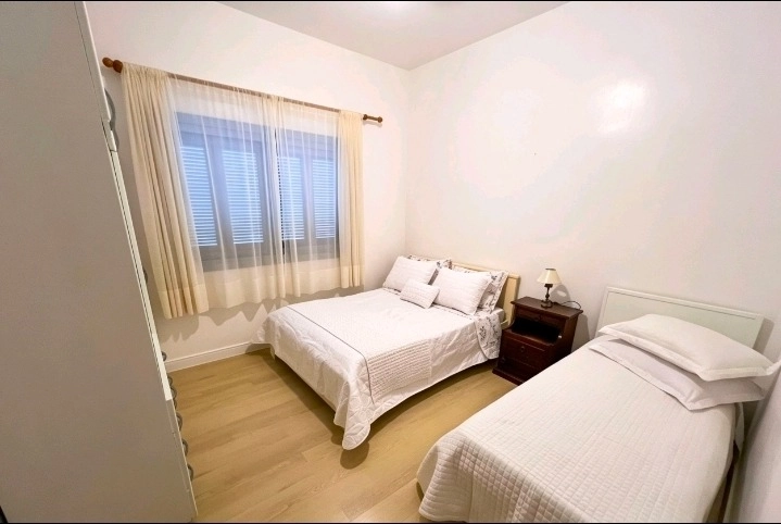 Apartamento mobiliado com 3 dormitórios e vista para o mar: 8ª foto da galeria de imagens do imóvel