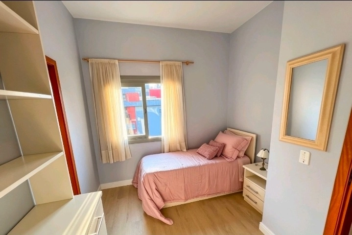Apartamento mobiliado com 3 dormitórios e vista para o mar: 9ª foto da galeria de imagens do imóvel