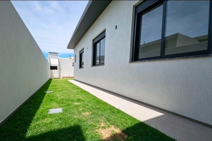 Casa nova próxima à praia de Torres: 5ª foto da galeria de imagens do imóvel