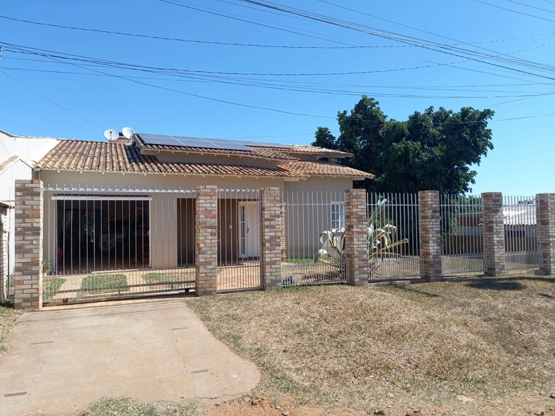 CASA: 1ª foto da galeria de imagens do imóvel