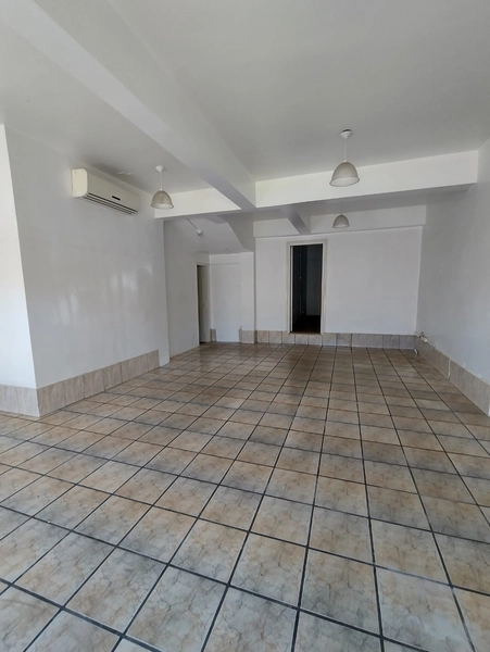 SALA COMERCIAL: 2ª foto da galeria de imagens do imóvel