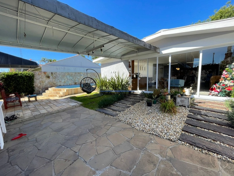 Desfrute de uma casa espaçosa e aconchegante,perfeita para sua família: 13ª foto da galeria de imagens do imóvel