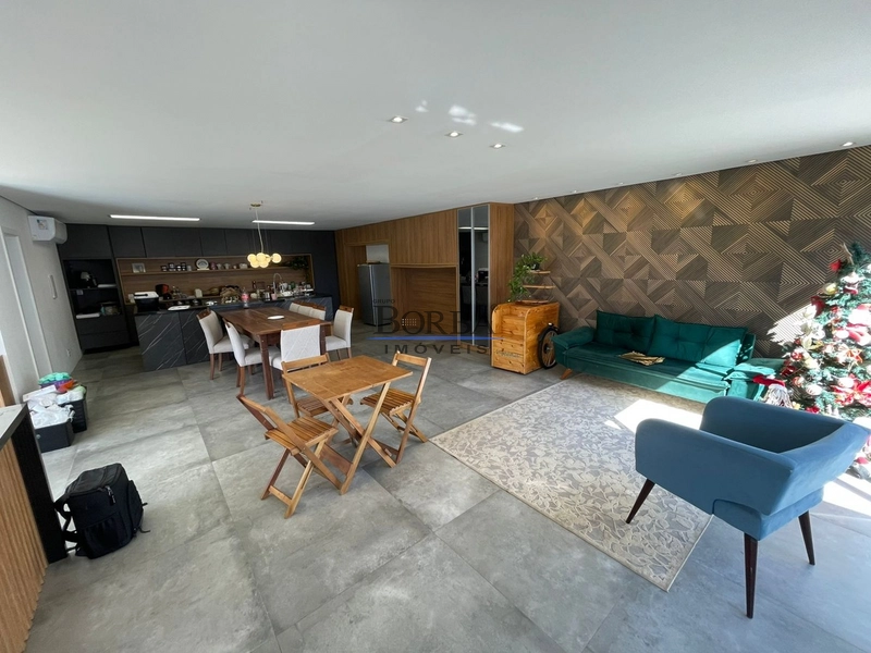 Desfrute de uma casa espaçosa e aconchegante,perfeita para sua família: 22ª foto da galeria de imagens do imóvel