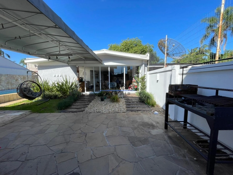 Desfrute de uma casa espaçosa e aconchegante,perfeita para sua família: 27ª foto da galeria de imagens do imóvel