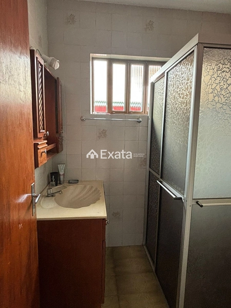 Casa com duas garagens: 3ª foto da galeria de imagens do imóvel