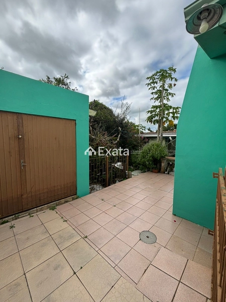 Casa com duas garagens: 7ª foto da galeria de imagens do imóvel