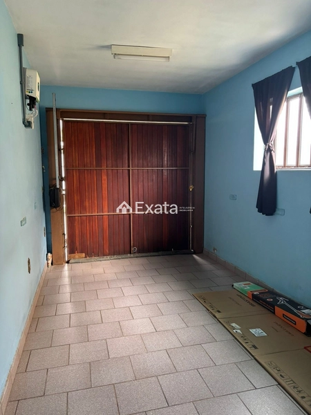 Casa com duas garagens: 5ª foto da galeria de imagens do imóvel