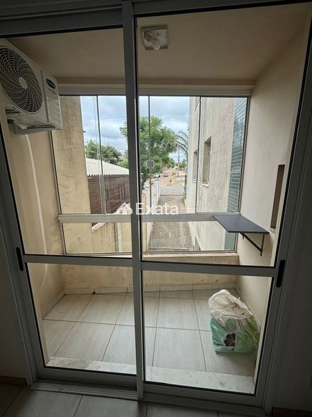 Apartamento semimobiliado