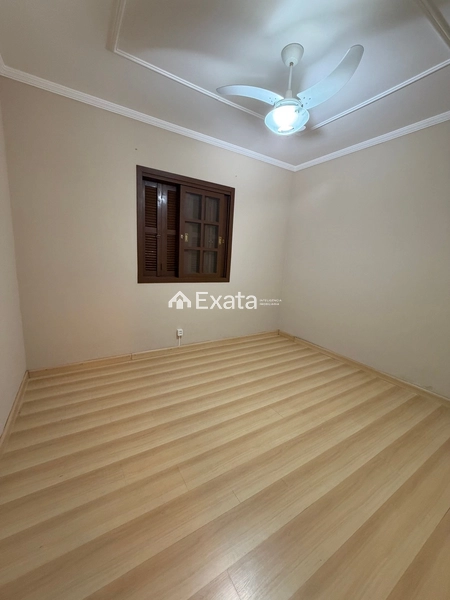 Casa com piscina: 15ª foto da galeria de imagens do imóvel