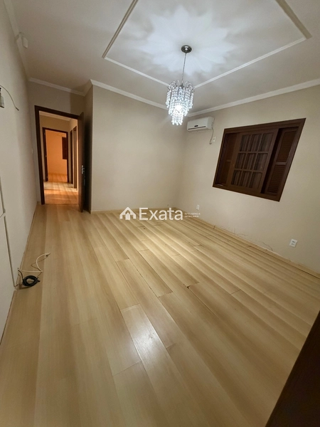 Casa com piscina: 14ª foto da galeria de imagens do imóvel