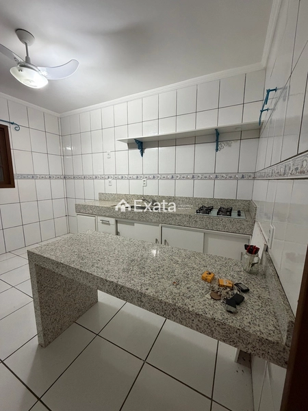 Casa com piscina: 6ª foto da galeria de imagens do imóvel