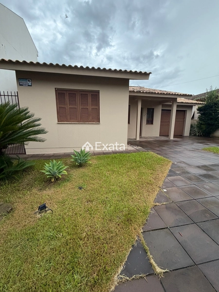 Casa com piscina: 3ª foto da galeria de imagens do imóvel