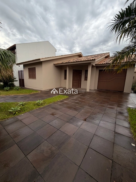 Casa com piscina: 1ª foto da galeria de imagens do imóvel