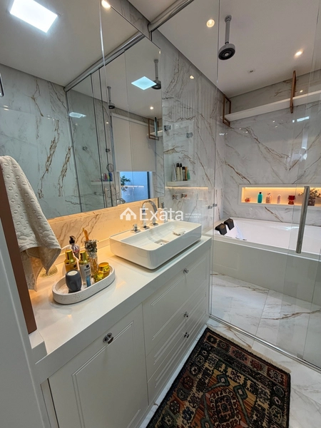 Uma joia rara no coração do bairro mais cobiçado da cidade!: 8ª foto da galeria de imagens do imóvel