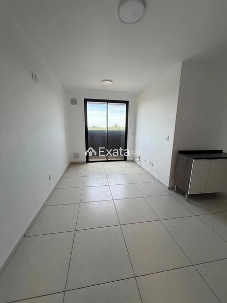 Excelente apartamento lateral para venda ou locação!