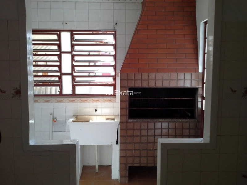 Excelente casa à venda no bairro São José!: 2ª foto da galeria de imagens do imóvel