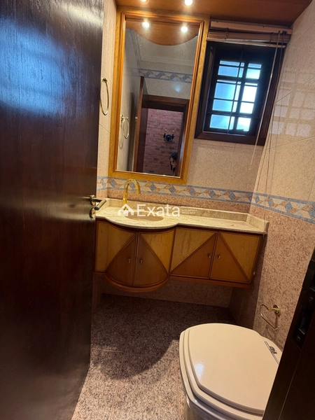 Casa de Alto Padrão em Localização Privilegiada: 2ª foto da galeria de imagens do imóvel
