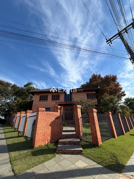 Casa de Alto Padrão em Localização Privilegiada