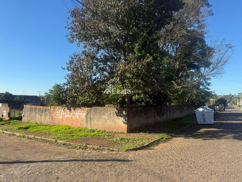 Excelente terreno de esquina disponível para venda: 2ª foto da galeria de imagens do imóvel