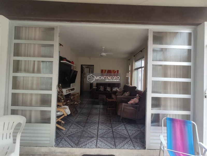 CASA DIFERENCIADA NA PRAIA DE CAPÃO NOVO: 5ª foto da galeria de imagens do imóvel