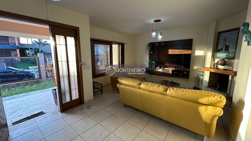 Excelente casa a poucos metros do mar(Rua das rosas): 2ª foto da galeria de imagens do imóvel