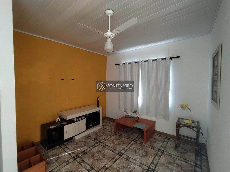 Casa com piscina: 9ª foto da galeria de imagens do imóvel