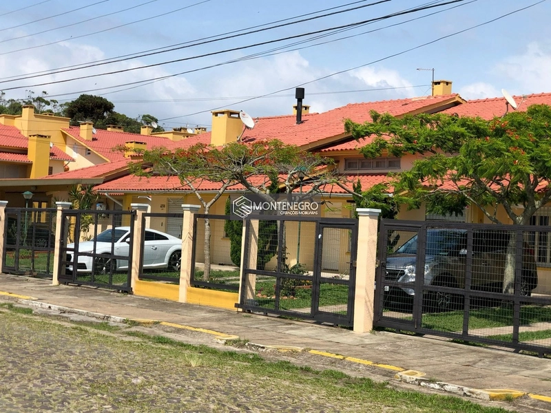 Lindo Sobrado em Condomínio Fechado em Capão Novo: 1ª foto da galeria de imagens do imóvel