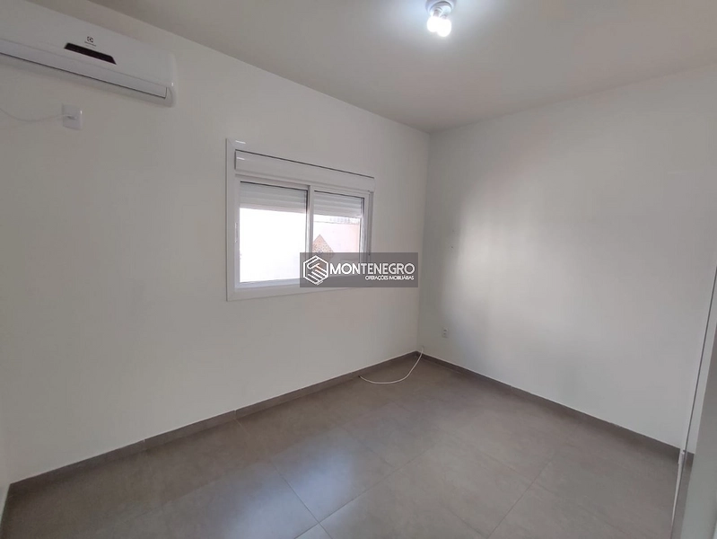 CASA COM PISCNA: 11ª foto da galeria de imagens do imóvel