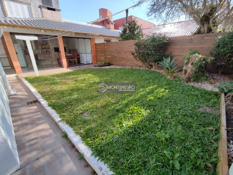 CASA COM PISCNA: 20ª foto da galeria de imagens do imóvel