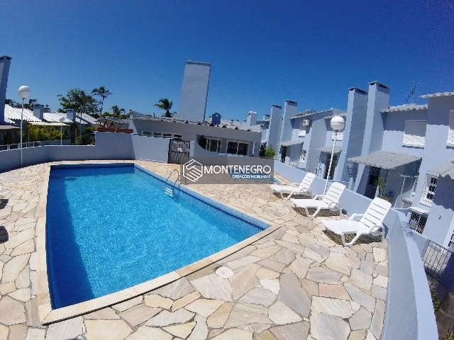 Studio com Pátio Privativo e Churrasqueira Capão Novo: 2ª foto da galeria de imagens do imóvel