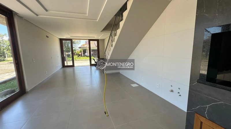 Sobrados Diferenciados!!! Rua Orquideas (50 metros do mar): 7ª foto da galeria de imagens do imóvel