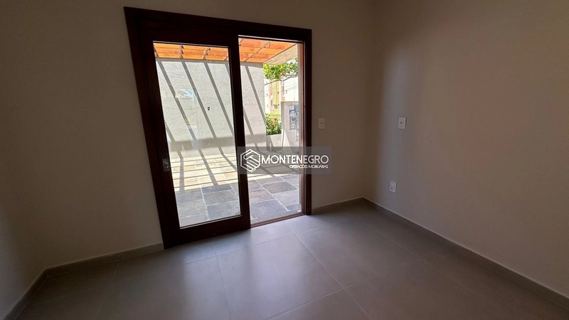 Sobrados Diferenciados!!! Rua Orquideas (50 metros do mar): 25ª foto da galeria de imagens do imóvel