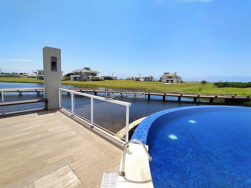 TERRENO EM COND. C\ ACESSO DIRETO À BEIRA MAR!!!