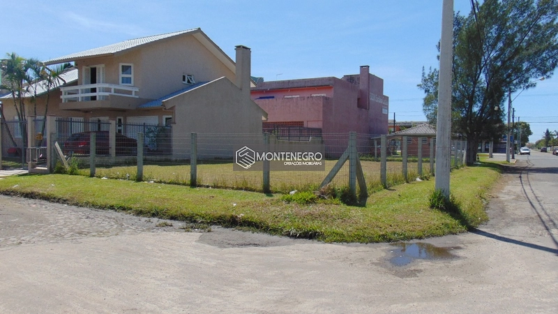 Terreno de esquina na Praia de Capão Novo - Posto 04: 1ª foto da galeria de imagens do imóvel