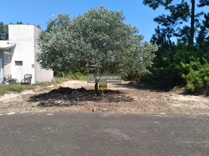 TERRENO NA PRAIA DE CAPÃO NOVO VILLAGE na Rua Camelias: 1ª foto da galeria de imagens do imóvel