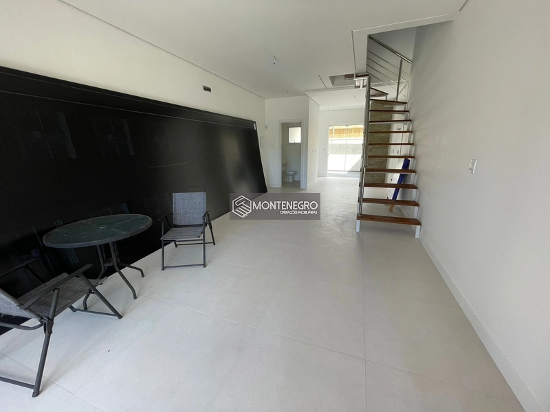 Sobrado novo a 3 quadras do mar: 3ª foto da galeria de imagens do imóvel