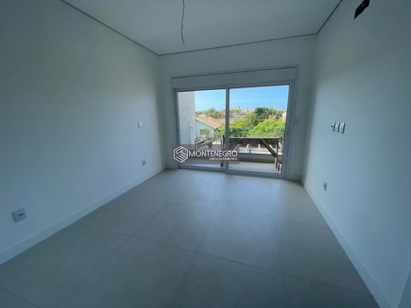 Sobrado novo a 3 quadras do mar: 8ª foto da galeria de imagens do imóvel