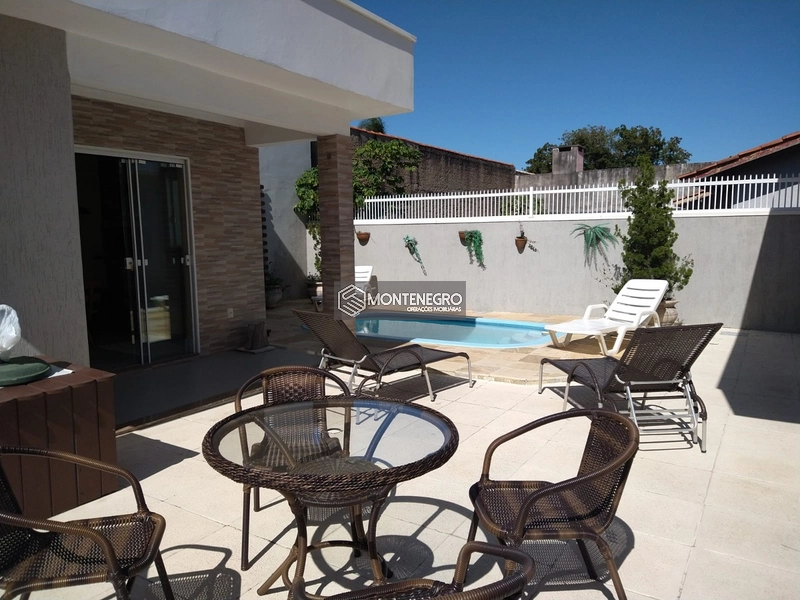 Casa semi nova em capão novo: 3ª foto da galeria de imagens do imóvel